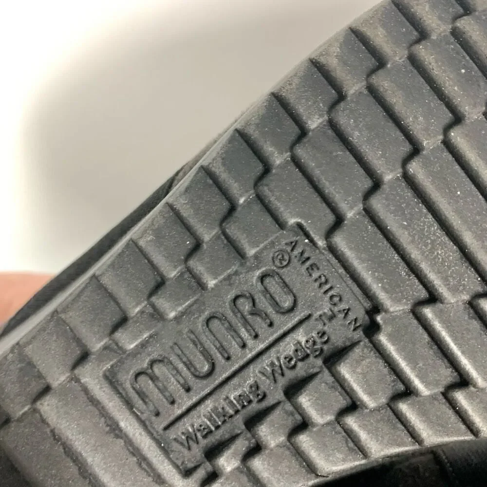 Munro american suede